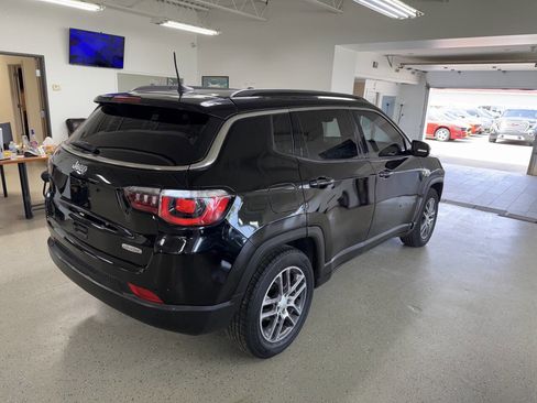 Used 2020 Jeep Compass Latitude FWD image 10