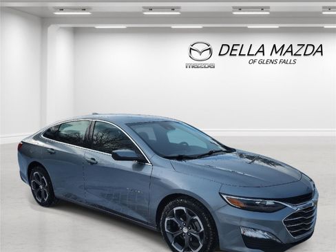 Used 2024 Chevrolet Malibu LT image 2