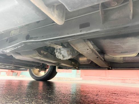 Used 2013 Cadillac Escalade EXT Luxury image 28