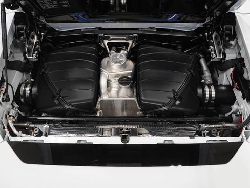 Used 2024 Lamborghini Huracan EVO image 36