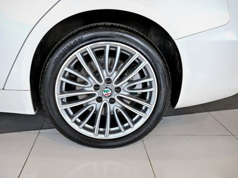 Used 2020 Alfa Romeo Giulia Ti AWD/4WD image 43