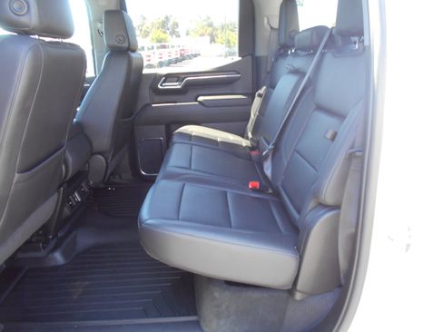 Used 2024 GMC Sierra 1500 SLT AWD/4WD image 7