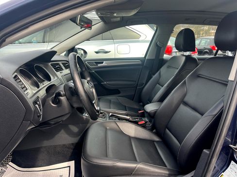 Used 2016 Volkswagen Golf Limited Edition image 19