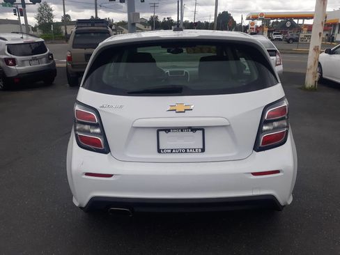 Used 2017 Chevrolet Sonic LT image 4