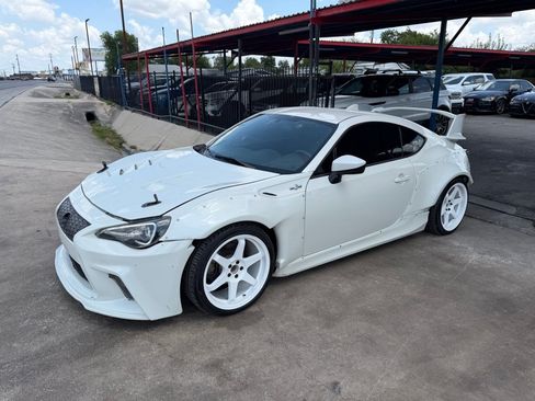 Used 2016 Scion FR-S RWD image 5