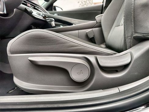 Used 2023 Hyundai Elantra SEL w/ Convenience Package image 14