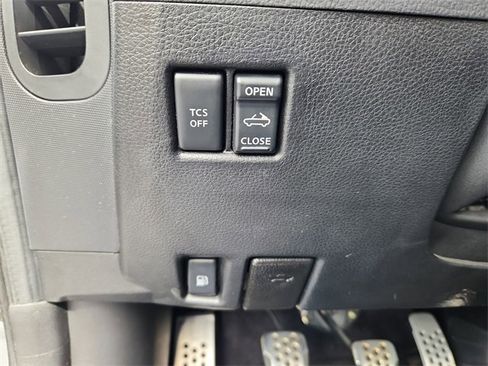 Used 2005 Nissan 350Z Touring image 20