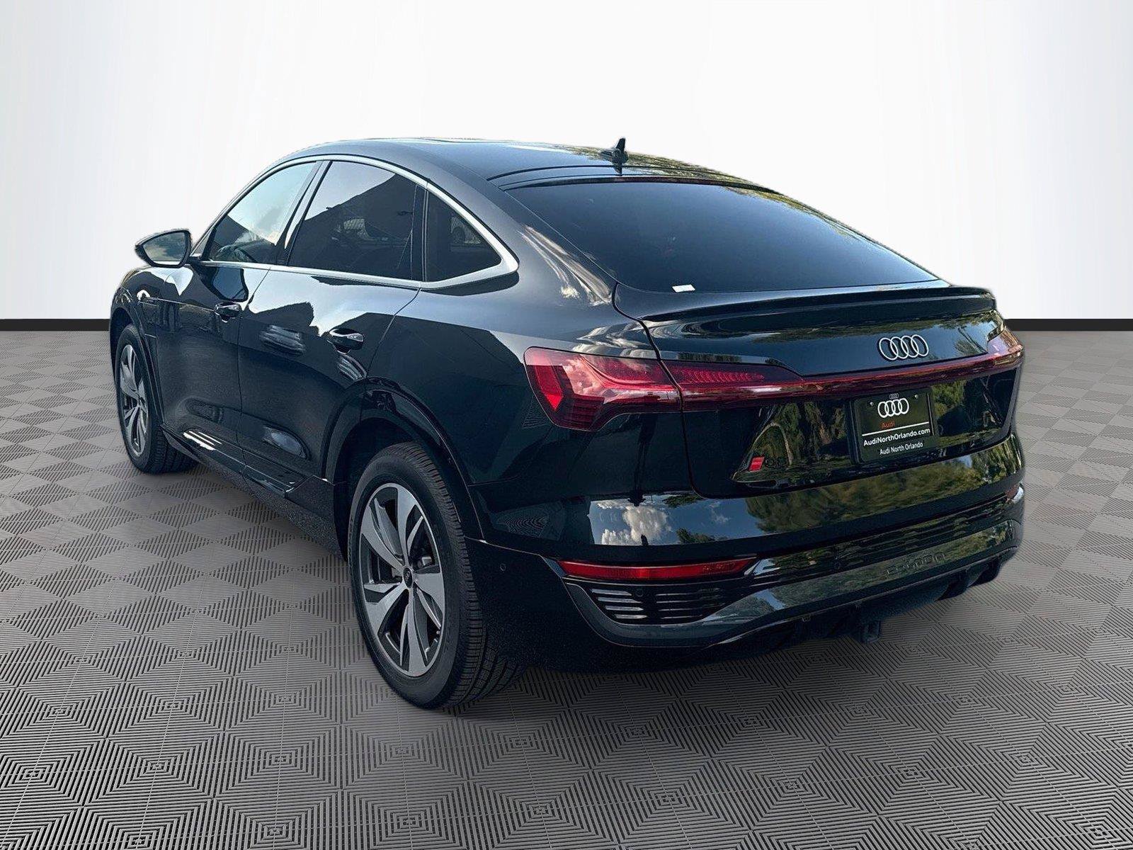 Used 2024 Audi Q8 e-tron Prestige AWD/4WD image 5