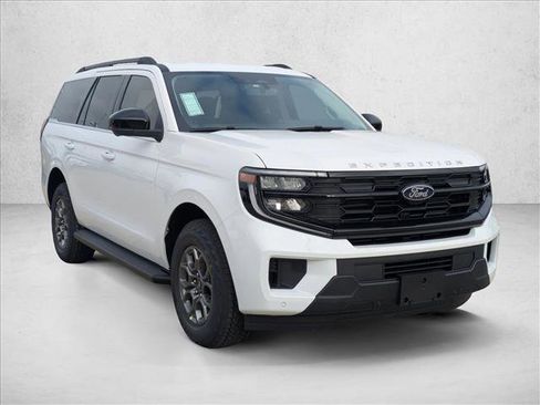 New 2025 Ford Expedition Active image 7