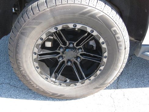 Used 2019 Chevrolet Tahoe LS w/ Skid Plate Package image 9