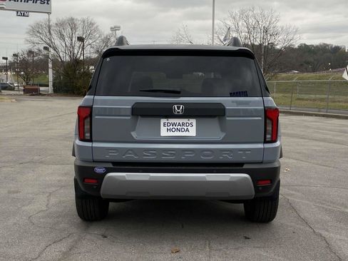 New 2025 Honda Pilot TrailSport image 4