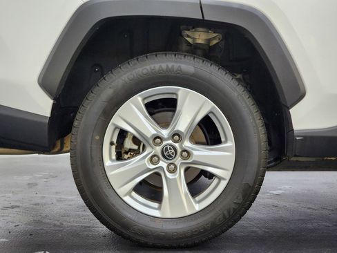 Used 2020 Toyota RAV4 XLE image 48