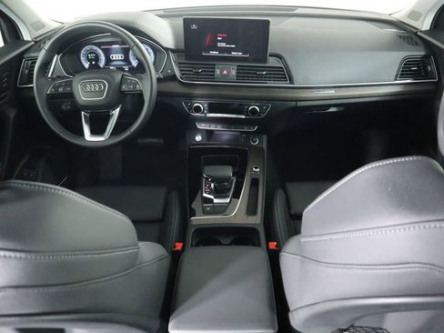 Certified 2025 Audi Q5 e Premium Plus w/ Premium Plus Package image 13
