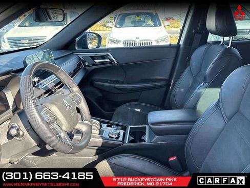 Used 2023 Mitsubishi Outlander SE Black Edition image 10