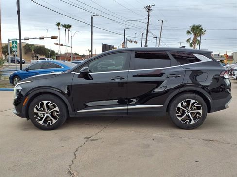 Certified 2023 Kia Sportage EX image 4