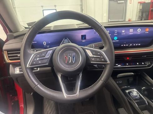 Used 2025 Buick Envision Avenir image 11