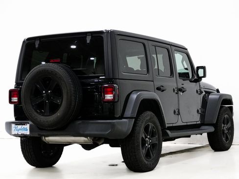 Used 2022 Jeep Wrangler Unlimited Sport image 7