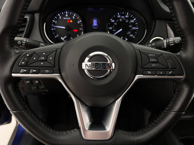 Used 2018 Nissan Rogue SV FWD image 16