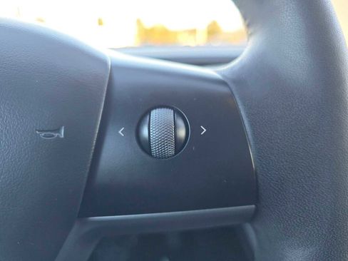 Used 2023 Tesla Model 3 Standard Range image 31