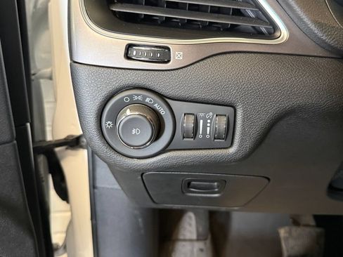 Used 2021 Jeep Cherokee Latitude Lux AWD/4WD image 20