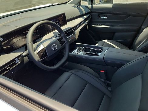 New 2025 Nissan Murano SV image 3