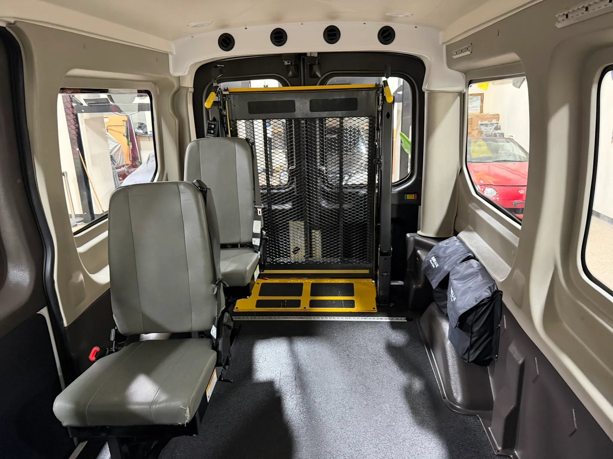Used 2020 Ford Transit 150 Medium Roof RWD image 37