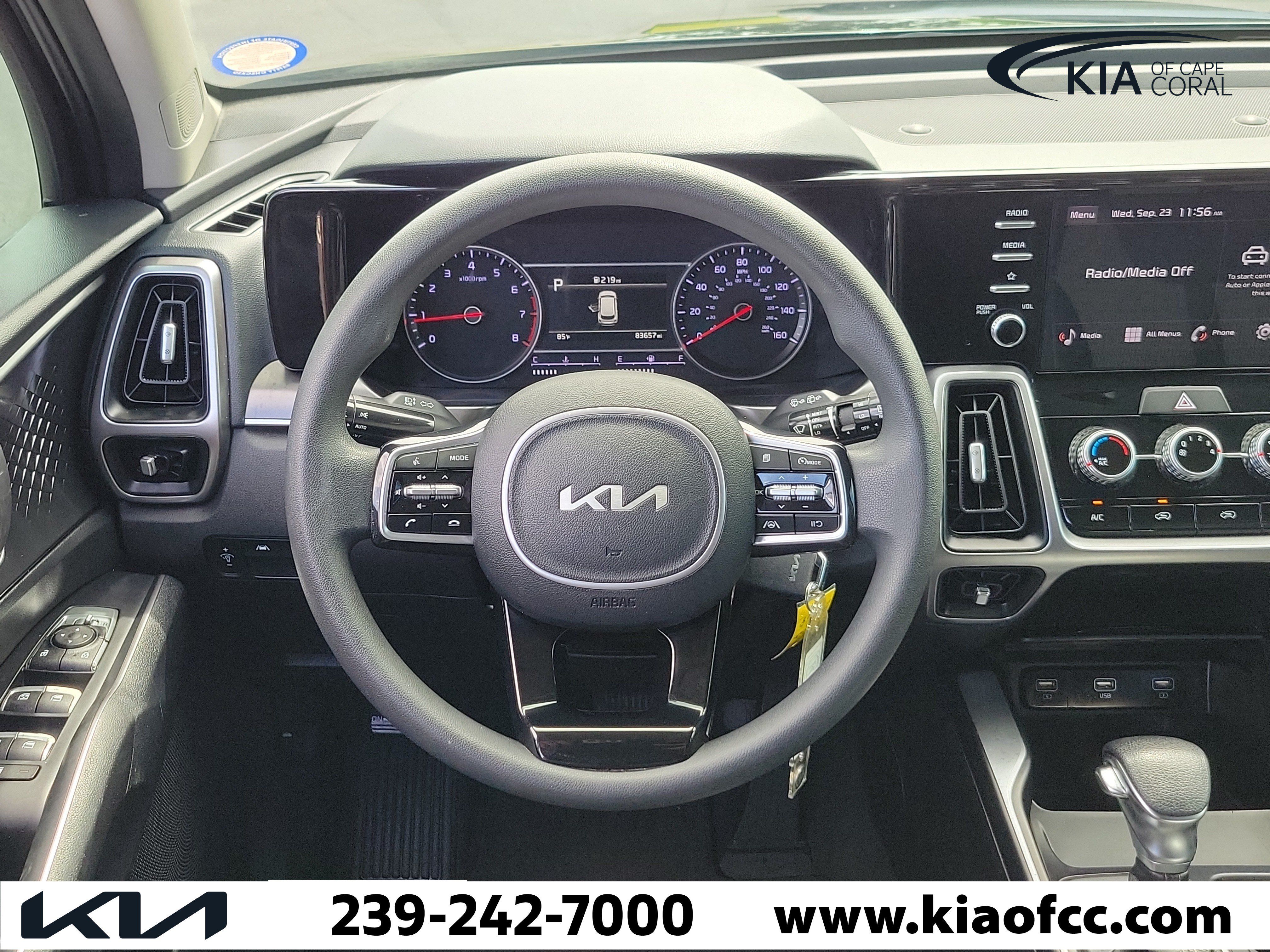 Used 2022 Kia Sorento LX FWD image 17