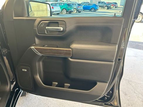 Used 2020 Chevrolet Silverado 1500 LT Trail Boss image 7