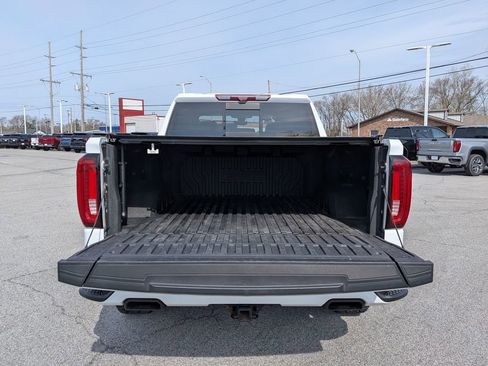 Used 2022 GMC Sierra 1500 AT4 w/ AT4 Premium Package image 8
