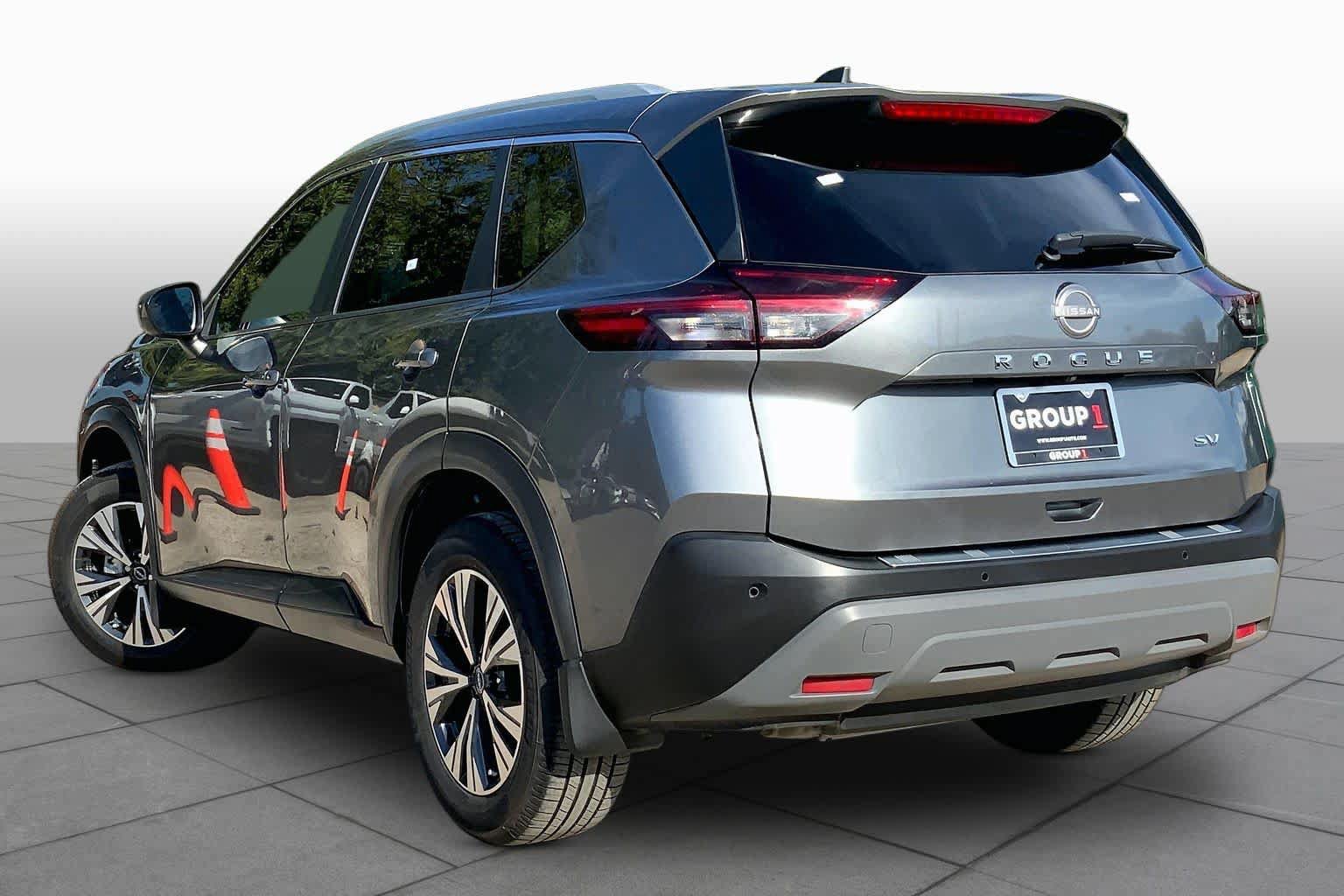 Used 2023 Nissan Rogue SV w/ SV Premium B Package FWD image 12