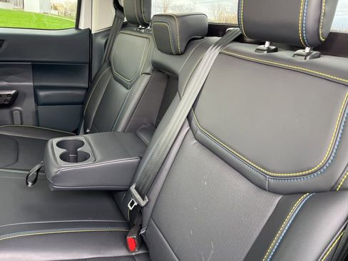 Used 2025 Ford Maverick Lobo image 40