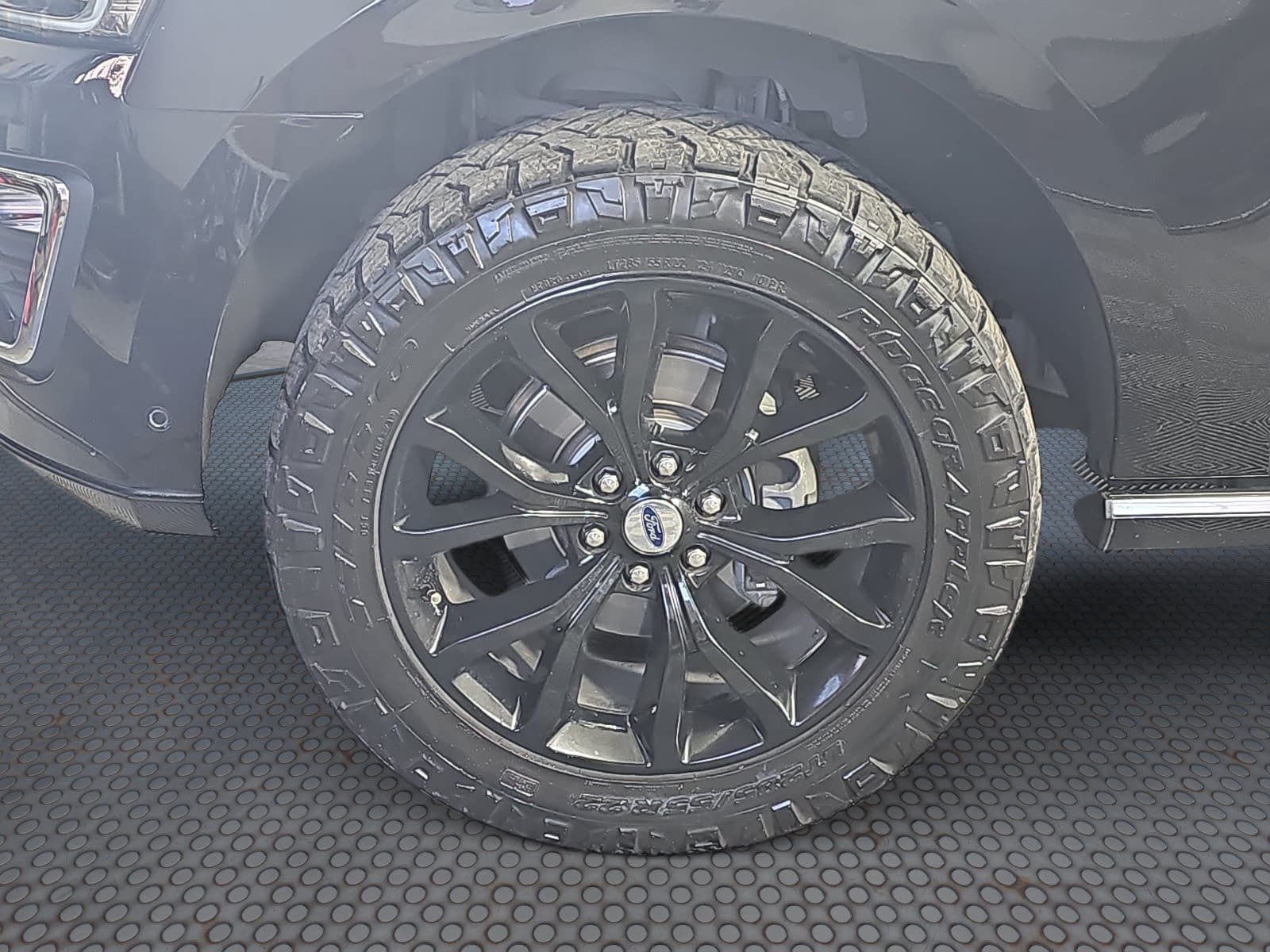 Used 2019 Ford Expedition Platinum AWD/4WD image 28