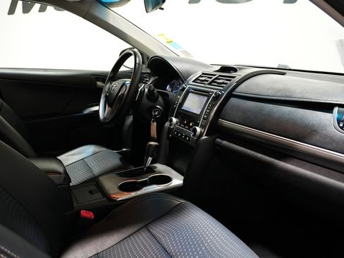 Used 2012 Toyota Camry SE image 23