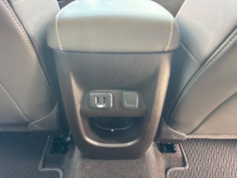 Used 2022 GMC Canyon Denali RWD image 41