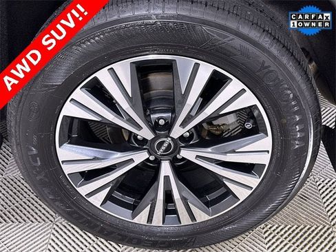 Used 2023 Nissan Rogue SV image 34