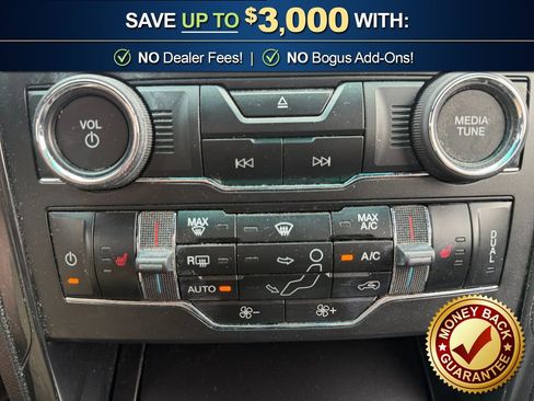 Used 2017 Ford Explorer XLT w/ Equipment Group 202A FWD image 29