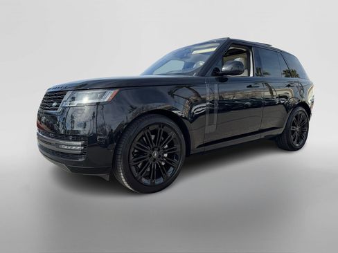 Used 2023 Land Rover Range Rover SE image 9