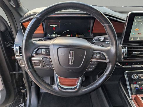 Used 2020 Lincoln Navigator L Reserve w/ Equipment Group 208A Reserve image 22