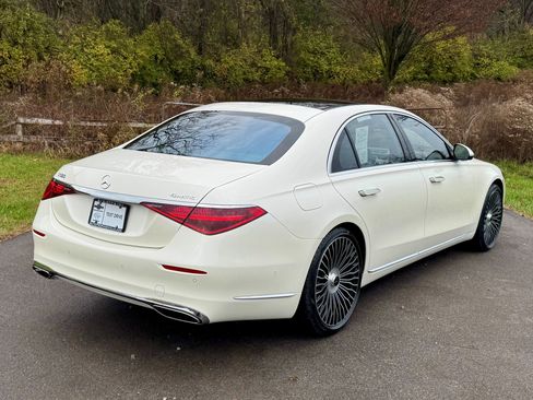 Used 2023 Mercedes-Benz S 580 4MATIC Sedan image 3