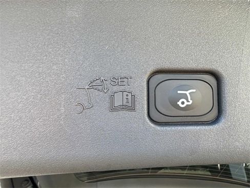 New 2026 Lincoln Nautilus Reserve w/ Jet Appearance Package image 13