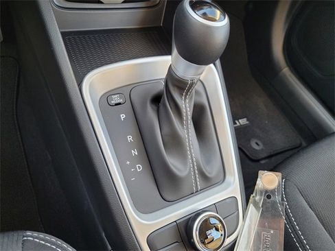 New 2025 Hyundai Venue SEL image 19