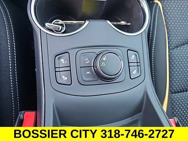 New 2024 GMC Terrain SLE w/ Driver Convenience Package FWD image 15
