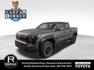 Used 2024 Toyota Tacoma TRD Off-Road w/ TRD Off Road Premium Package AWD/4WD video 1
