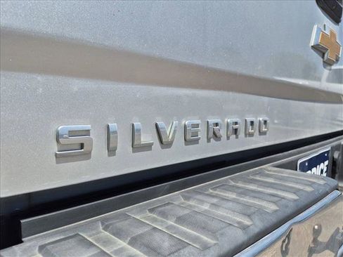 Used 2018 Chevrolet Silverado 1500 LT w/ Texas Edition RWD image 15
