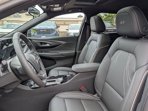 New 2026 Buick Envista Sport Touring w/ Studio Series FWD image 38
