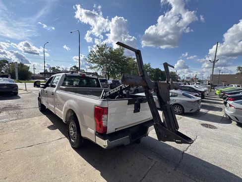Used 2021 Ford F250 XL w/ Power Equipment Group RWD image 9
