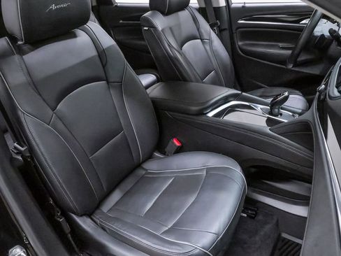 Used 2020 Buick Enclave Avenir w/ Avenir Technology Package FWD image 17