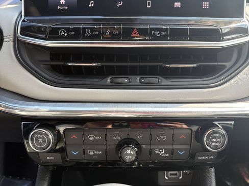 Used 2023 Jeep Compass Limited AWD/4WD image 26