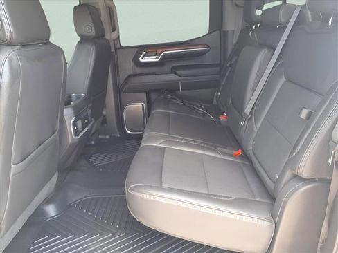 Used 2023 GMC Sierra 1500 Denali image 9