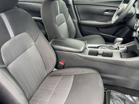 Used 2025 Nissan Sentra SV FWD image 41